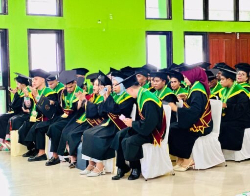 100 Sarjana Terapan Polbangtan Manokwari Diwisuda, Kementan Dorong Alumni Perkuat Swasembada Pangan di Tanah Papua 100 Sarjana Terapan Polbangtan Manokwari Diwisuda, Kementan Dorong Alumni Perkuat Swasembada Pangan di Tanah Papua